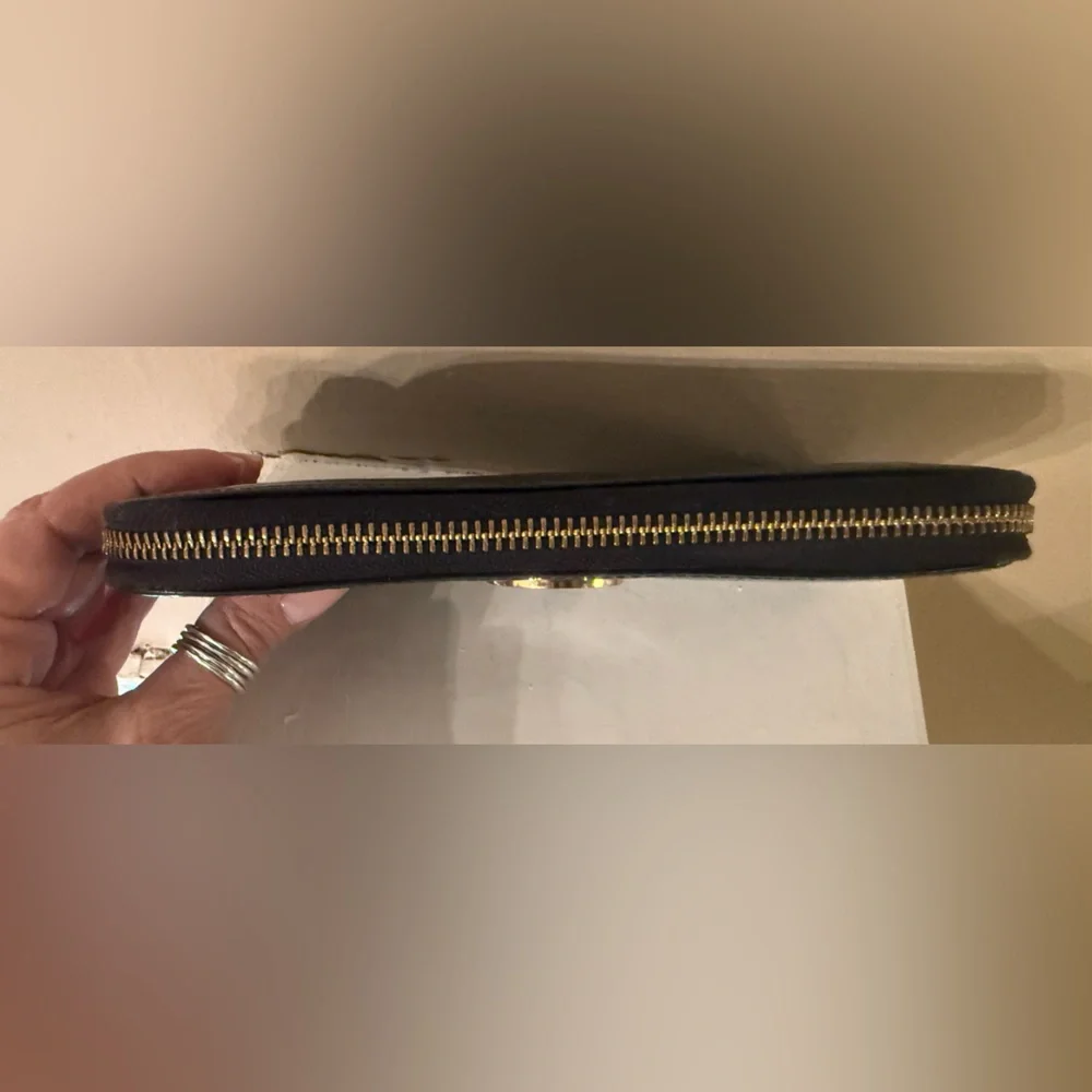 Tory Burch Britten Zip Continental Wallet in black croc-embossed leather EUC - Picture 9 of 11